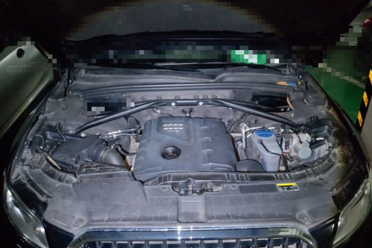 Used Audi Q5 2013 40 TFSI Technology Edition Engine Bay