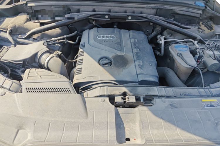 Used Audi Q5 2013 40 TFSI Technology Edition Engine Bay