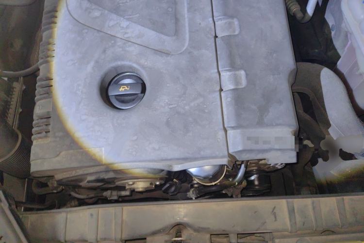 Used Audi Q5 2013 40 TFSI Comfort Edition Engine Bay