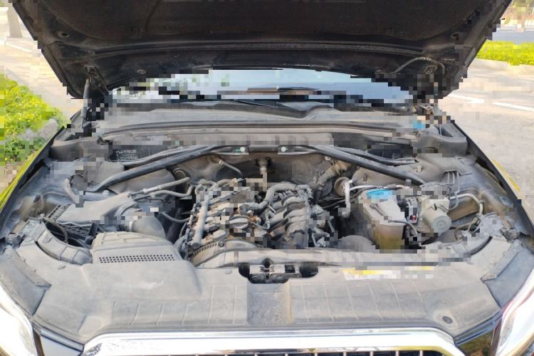 Used Audi Q5 2013 40 TFSI Ambition Engine Bay