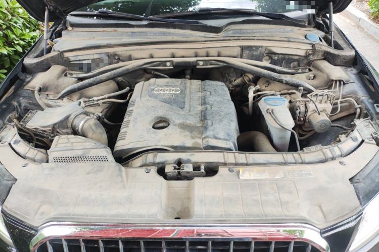 Used Audi Q5 2013 40 TFSI Technology Edition Engine Bay