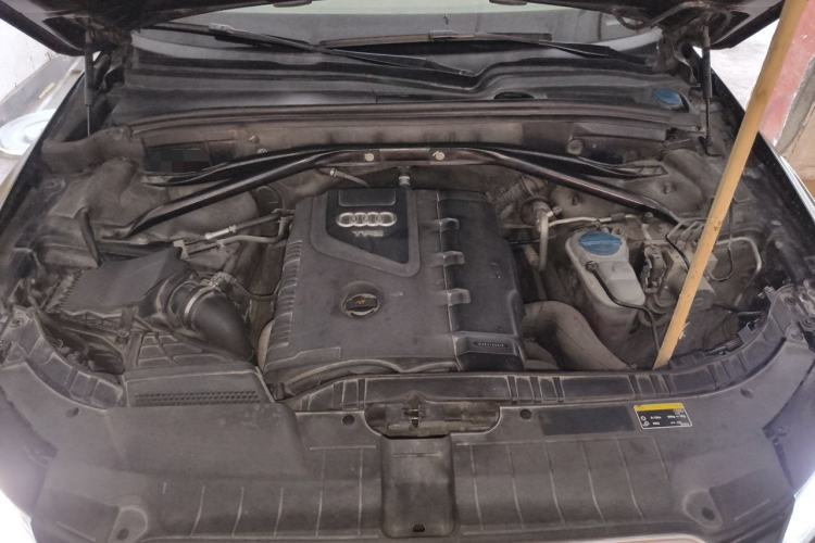 Used Audi Q5 2013 40 TFSI Technology Edition Engine Bay
