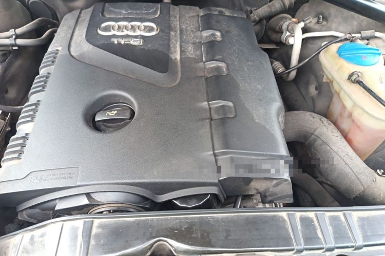 Used Audi Q5 2013 40 TFSI Technology Edition Engine Bay