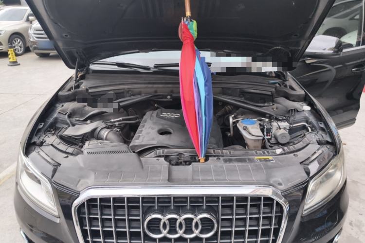 Used Audi Q5 2013 40 TFSI Technology Edition Engine Bay