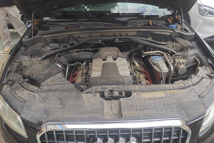 Used Audi Q5 2013 45 TFSI quattro Sport Edition Engine Bay