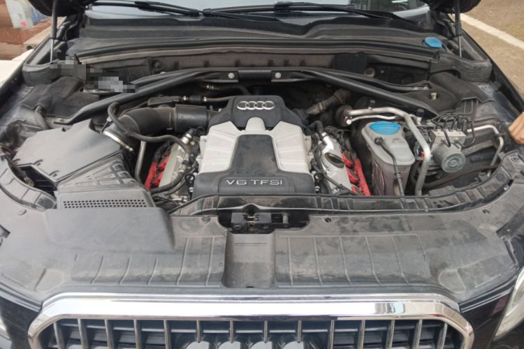 Used Audi Q5 2013 45 TFSI quattro Sport Edition Engine Bay