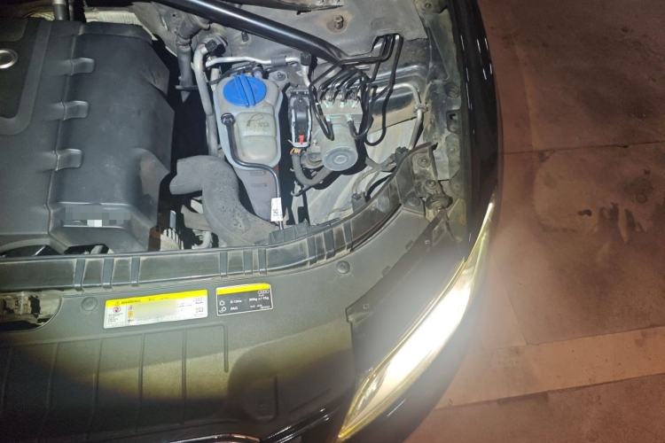 Used Audi Q5 2013 40 TFSI Technology Edition Engine Bay Left
