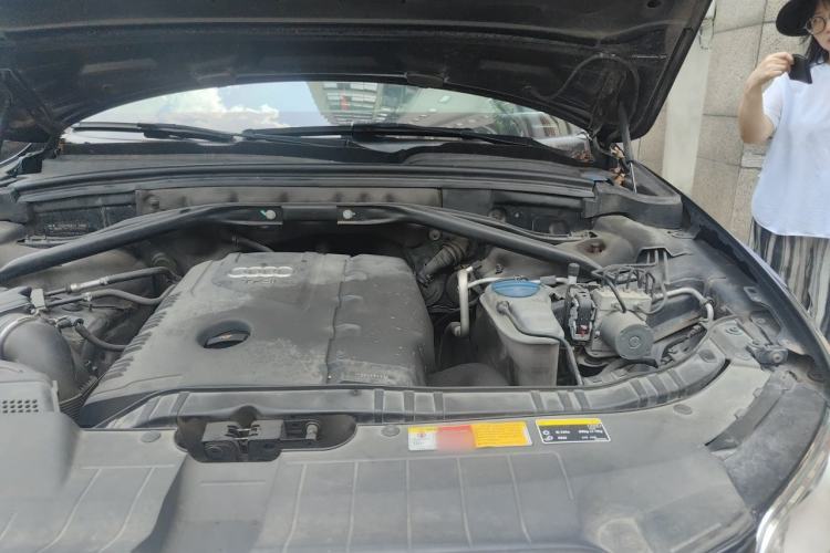 Used Audi Q5 2013 40 TFSI Technology Edition Engine Bay Left