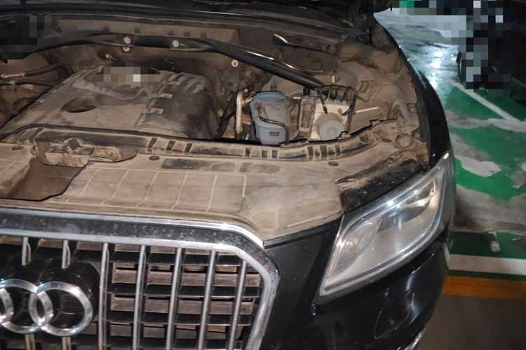 Used Audi Q5 2013 40 TFSI Ambition Engine Bay Left