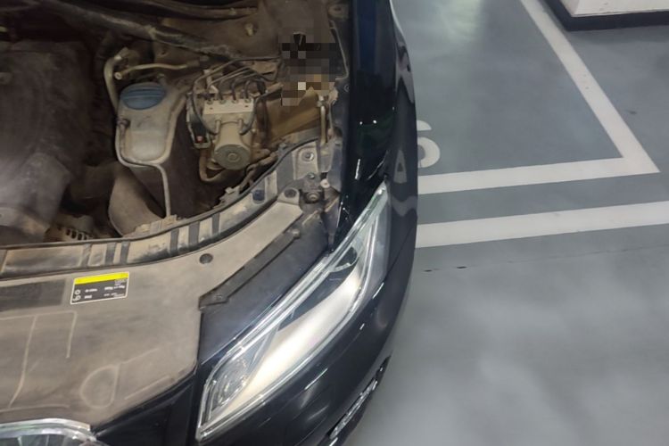 Used Audi Q5 2013 40 TFSI Ambition Engine Bay Left