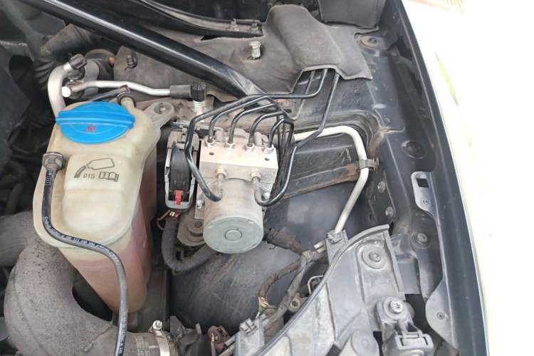 Used Audi Q5 2013 40 TFSI Technology Edition Engine Bay Left