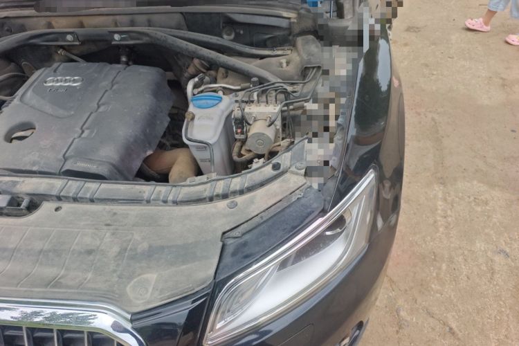 Used Audi Q5 2013 40 TFSI Technology Edition Engine Bay Left