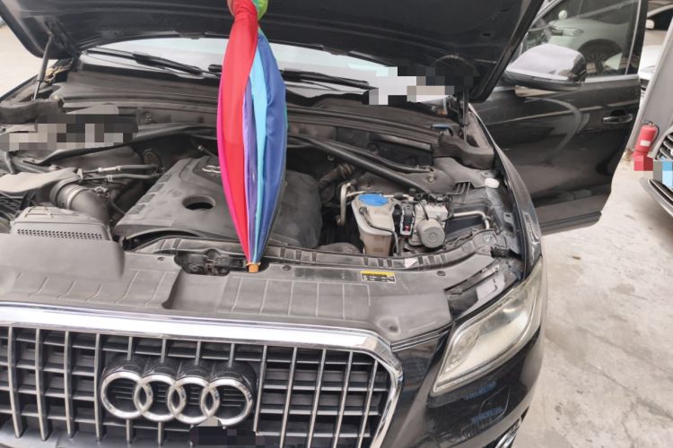 Used Audi Q5 2013 40 TFSI Technology Edition Engine Bay Left