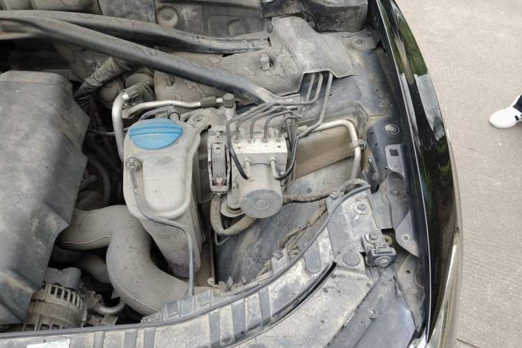 Used Audi Q5 2013 40 TFSI Technology Edition Engine Bay Left