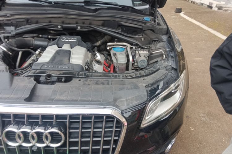 Used Audi Q5 2013 45 TFSI quattro Sport Edition Engine Bay Left