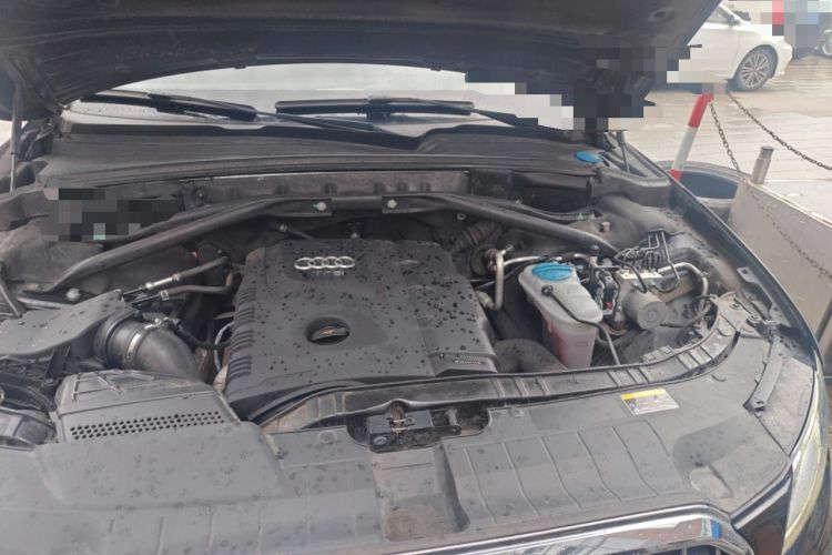 Used Audi Q5 2013 40 TFSI Technology Edition Engine Bay Left