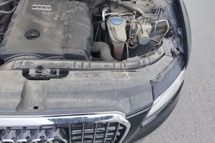 Used Audi Q5 2013 40 TFSI Ambition Engine Bay Left