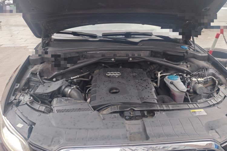 Used Audi Q5 2013 40 TFSI Technology Edition Engine Bay