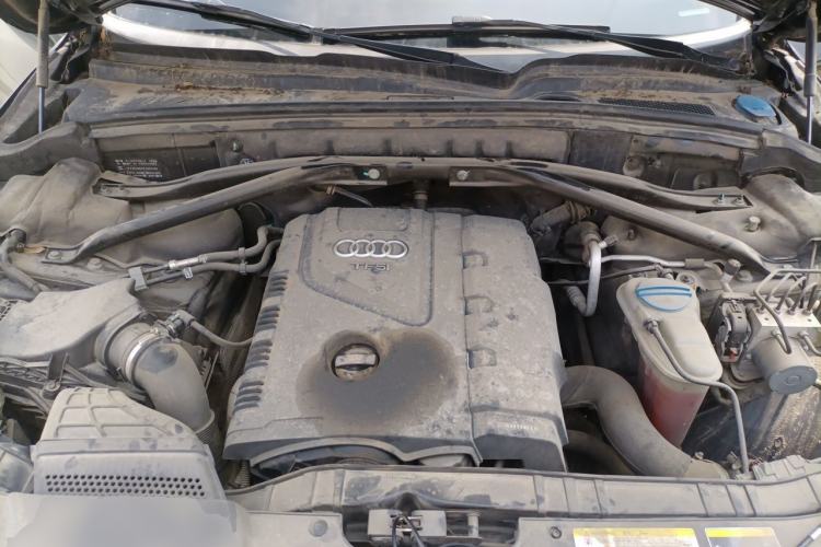 Used Audi Q5 2013 40 TFSI Comfort Edition Engine Bay
