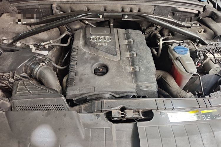 Used Audi Q5 2013 40 TFSI Technology Edition Engine Bay