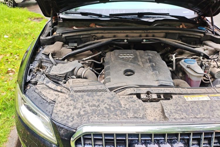 Used Audi Q5 2013 40 TFSI Ambition Engine Bay Right