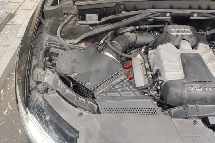 Used Audi Q5 2013 45 TFSI quattro off-road version Engine Bay Right