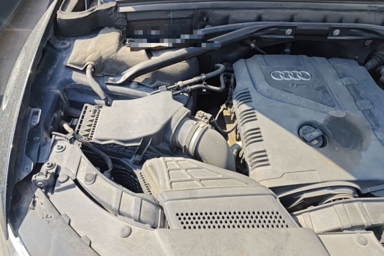 Used Audi Q5 2013 40 TFSI Technology Edition Engine Bay Right