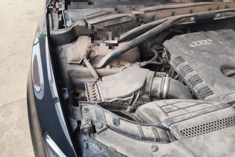 Used Audi Q5 2013 40 TFSI Comfort Edition Engine Bay Right
