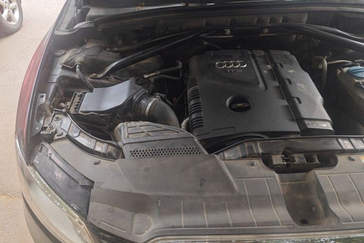 Used Audi Q5 2013 40 TFSI Comfort Edition Engine Bay Right