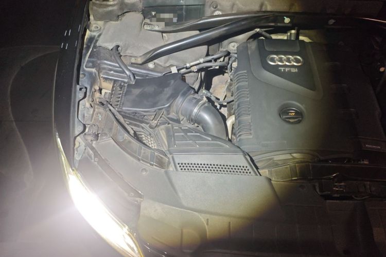 Used Audi Q5 2013 40 TFSI Technology Edition Engine Bay Right