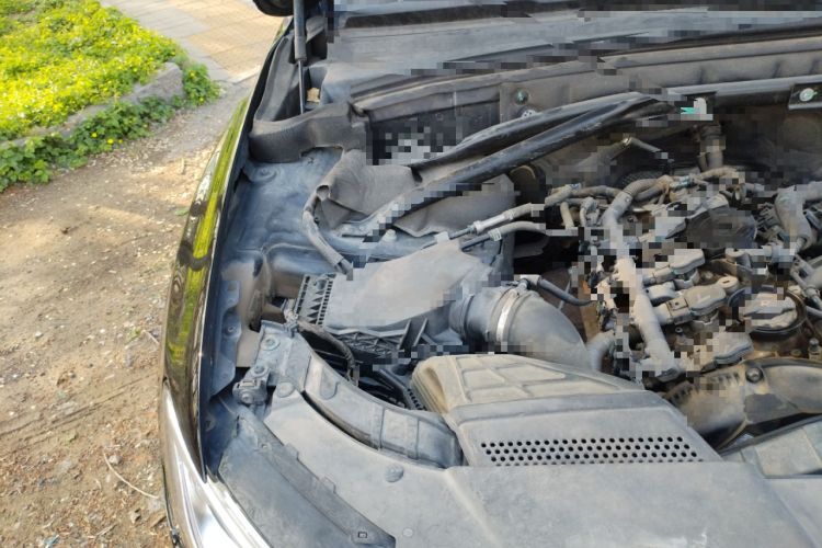 Used Audi Q5 2013 40 TFSI Ambition Engine Bay Right