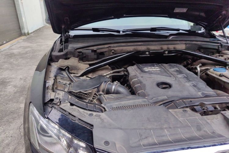 Used Audi Q5 2013 40 TFSI Technology Edition Engine Bay Right