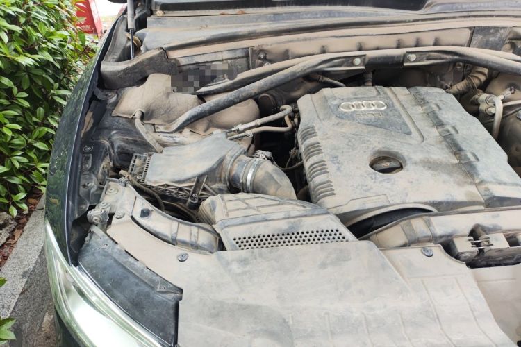 Used Audi Q5 2013 40 TFSI Technology Edition Engine Bay Right