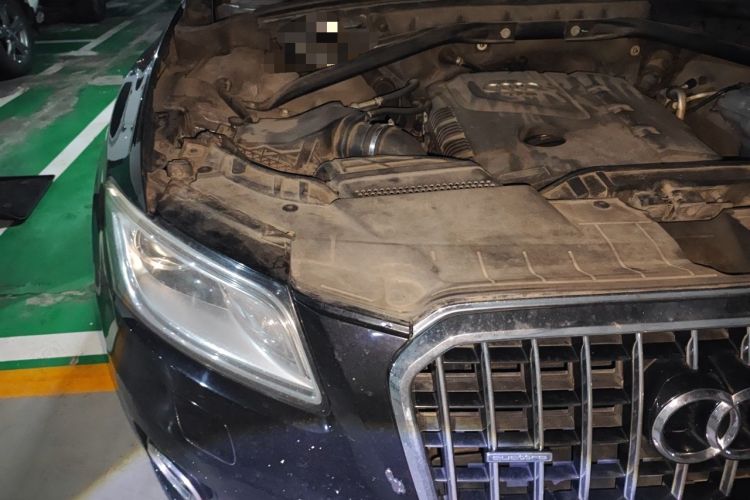 Used Audi Q5 2013 40 TFSI Ambition Engine Bay Right
