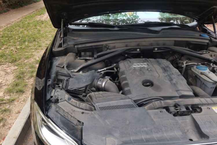 Used Audi Q5 2013 40 TFSI Technology Edition Engine Bay Right