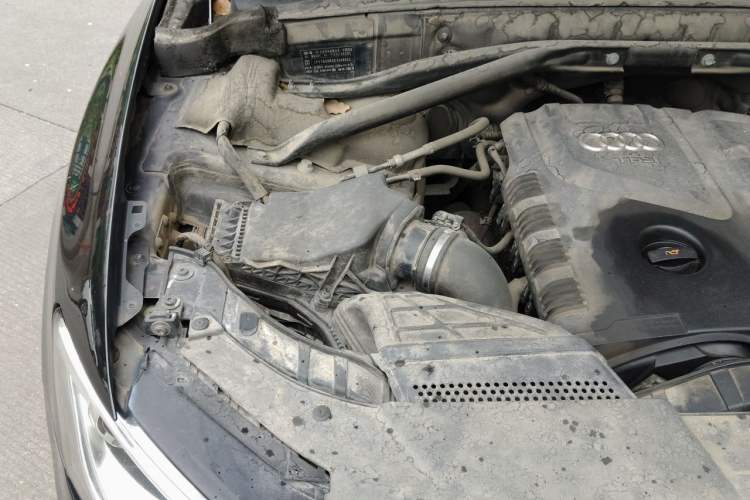 Used Audi Q5 2013 40 TFSI Technology Edition Engine Bay Right