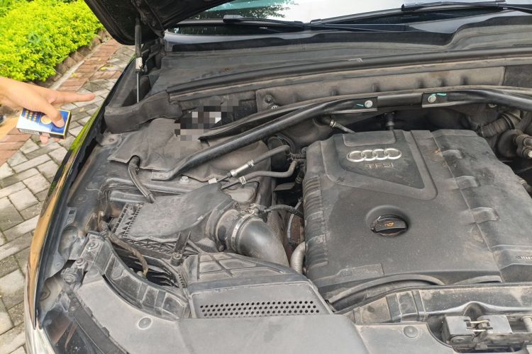 Used Audi Q5 2013 40 TFSI Technology Edition Engine Bay Right