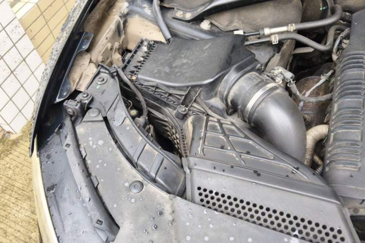 Used Audi Q5 2013 40 TFSI Ambition Engine Bay Right