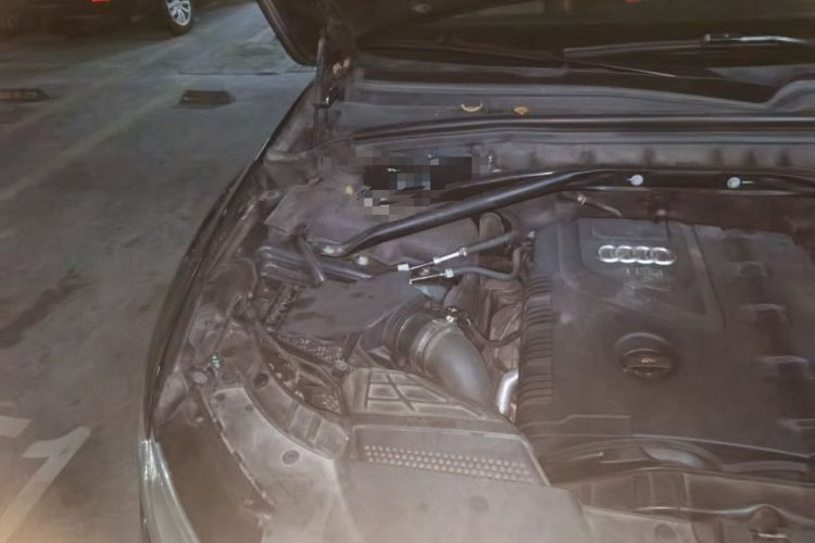 Used Audi Q5 2013 40 TFSI Ambition Engine Bay Right