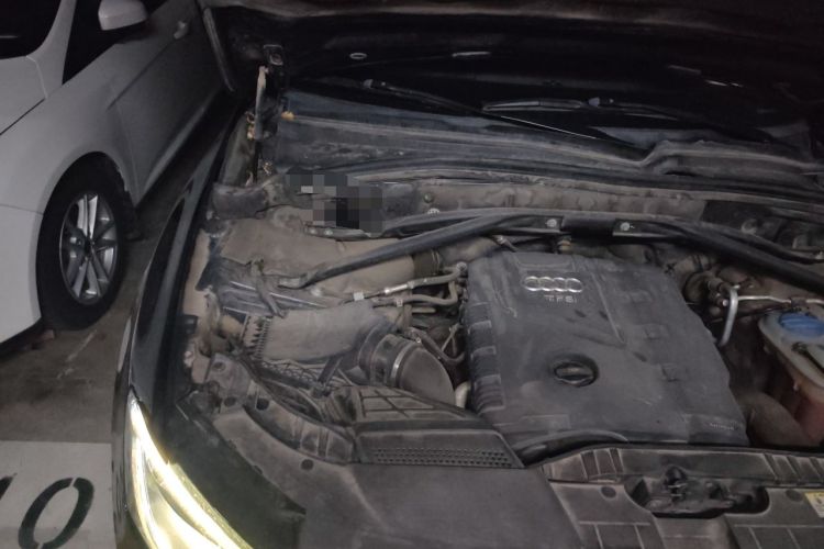 Used Audi Q5 2013 40 TFSI Technology Edition Engine Bay Right
