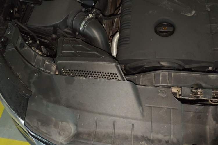 Used Audi Q5 2013 40 TFSI Technology Edition Engine Bay Right
