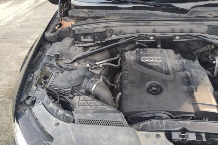 Used Audi Q5 2013 40 TFSI Technology Edition Engine Bay Right