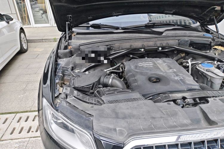 Used Audi Q5 2013 40 TFSI Technology Edition Engine Bay Right