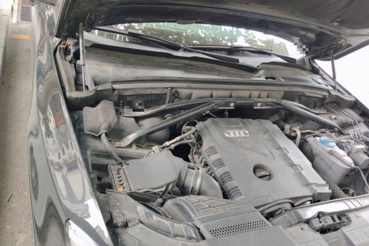 Used Audi Q5 2013 40 TFSI Technology Edition Engine Bay Right