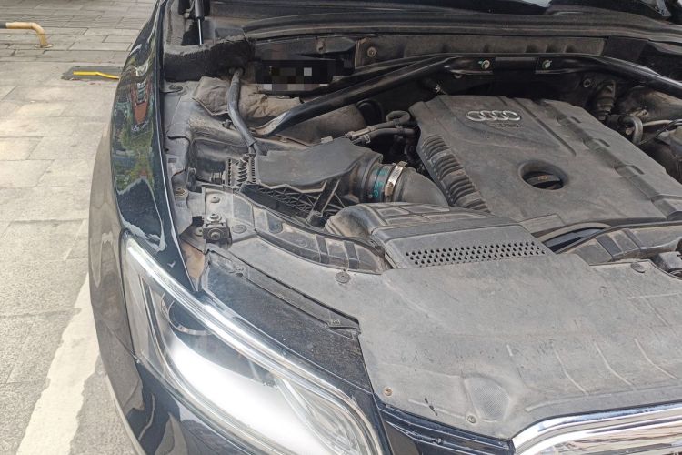 Used Audi Q5 2013 40 TFSI Technology Edition Engine Bay Right