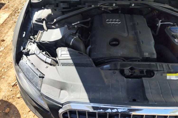 Used Audi Q5 2013 40 TFSI Technology Edition Engine Bay Right