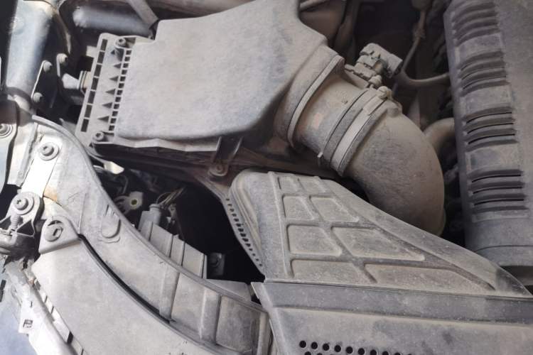 Used Audi Q5 2013 40 TFSI Comfort Edition Engine Bay Right
