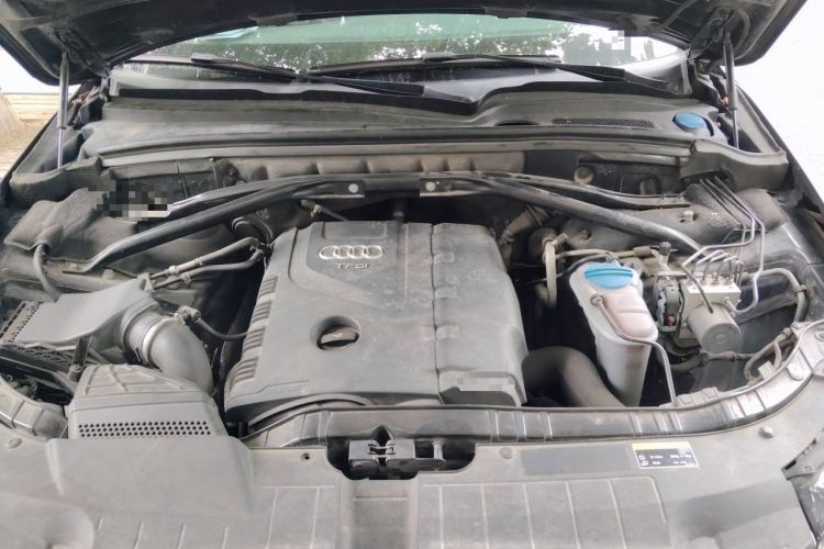 Used Audi Q5 2013 40 TFSI Technology Edition Engine Bay