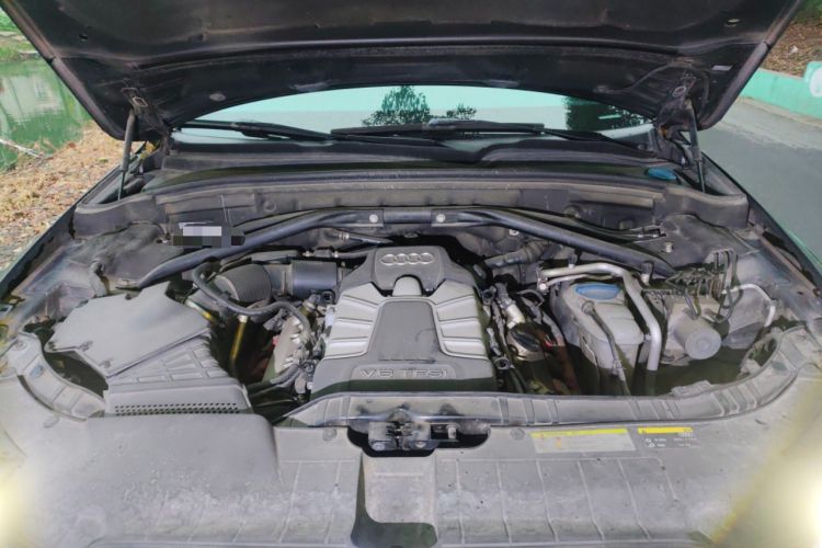 Used Audi Q5 2013 45 TFSI quattro Sport Edition Engine Bay