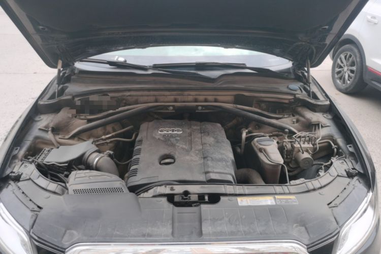 Used Audi Q5 2013 40 TFSI Technology Edition Engine Bay